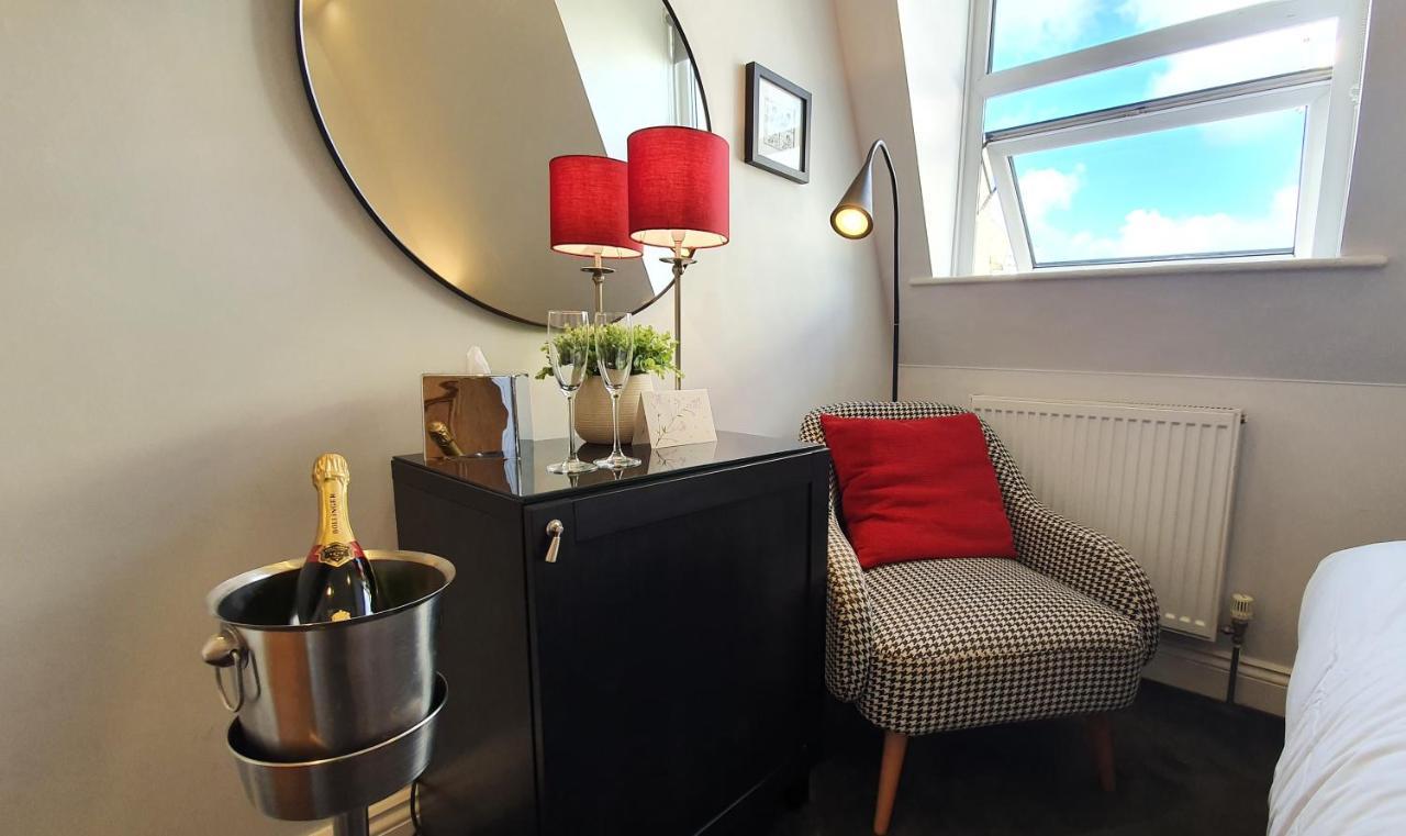 A Room With A View Hove Exteriér fotografie A wine cooler