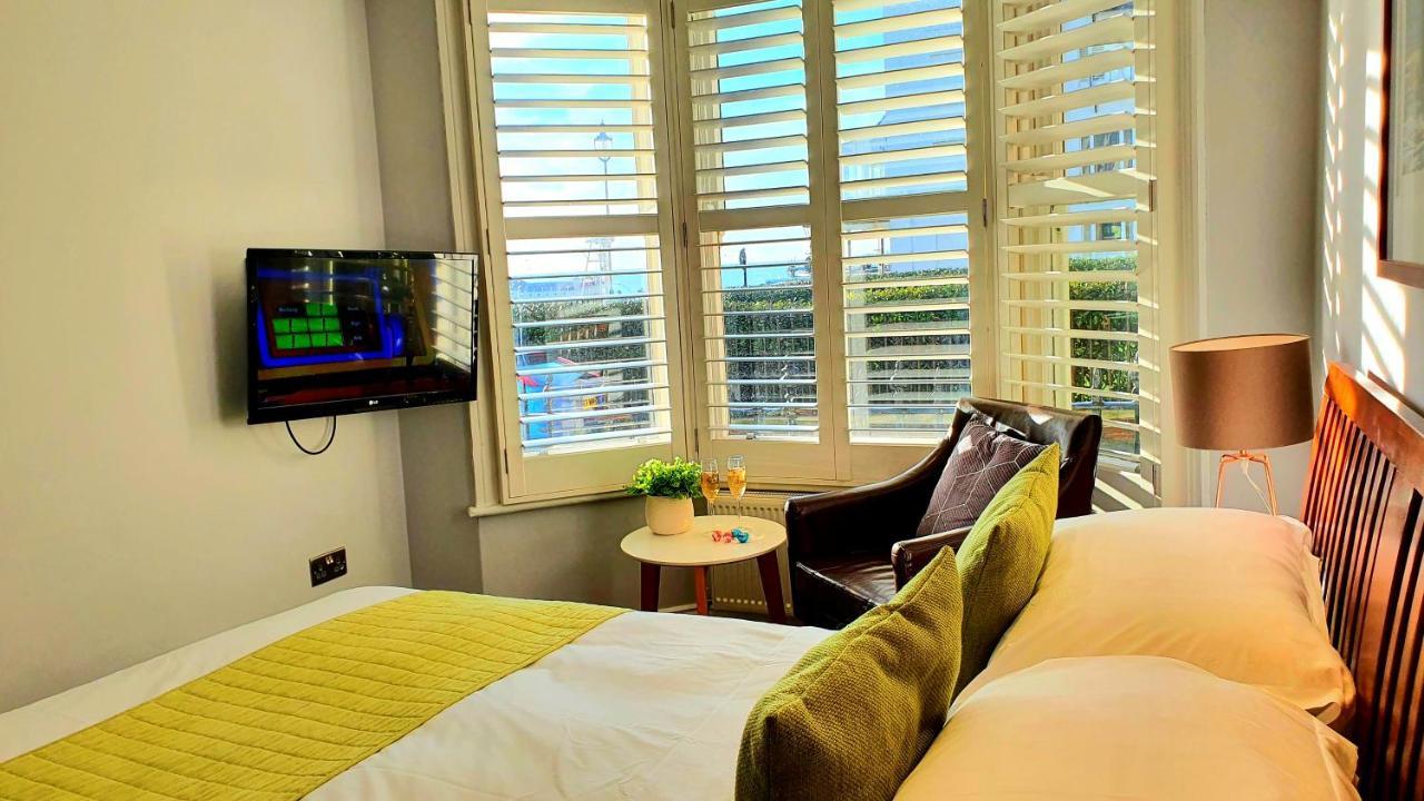 A Room With A View Hove Exteriér fotografie A room at the hotel