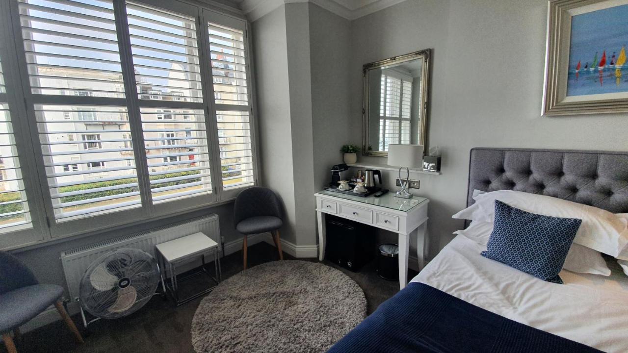 A Room With A View Hove Exteriér fotografie A room at the hotel