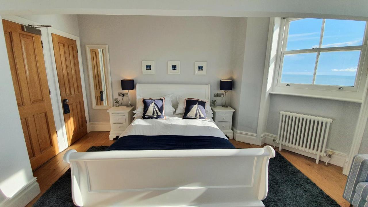 A Room With A View Hove Exteriér fotografie The bedroom at The Lookout